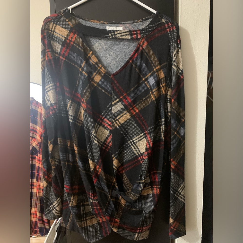 Maurices 24/7 top, size Large